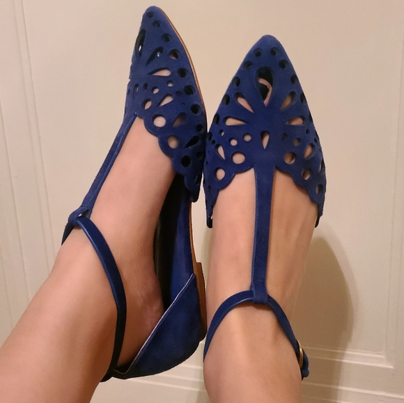 Isola Camillus T Strap Pointed Toe Flats Sz 6 - Picture 2 of 6